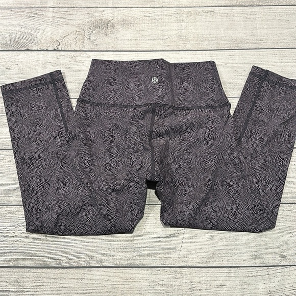🍋Women’s Lululemon Wunder Under Crop Hi-Rise Full On Luxtreme 21” size 6🍋 - Picture 12 of 16
